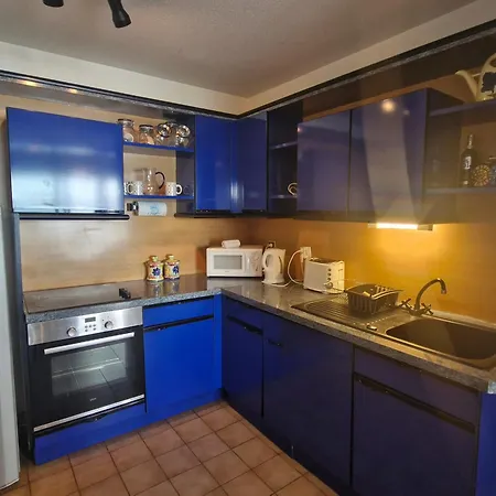 2 Pieces Vue Avec Parking Proche - Fr-1-780-51 Sainte-Maxime