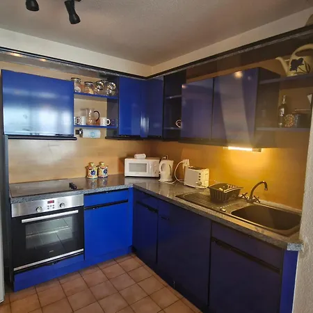 2 Pieces Vue Avec Parking Proche - Fr-1-780-51 Apartment