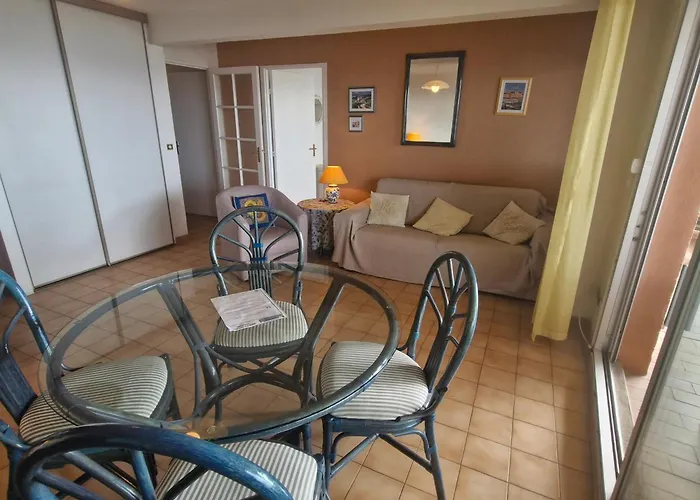 2 Pieces Vue Avec Parking Proche - Fr-1-780-51 *